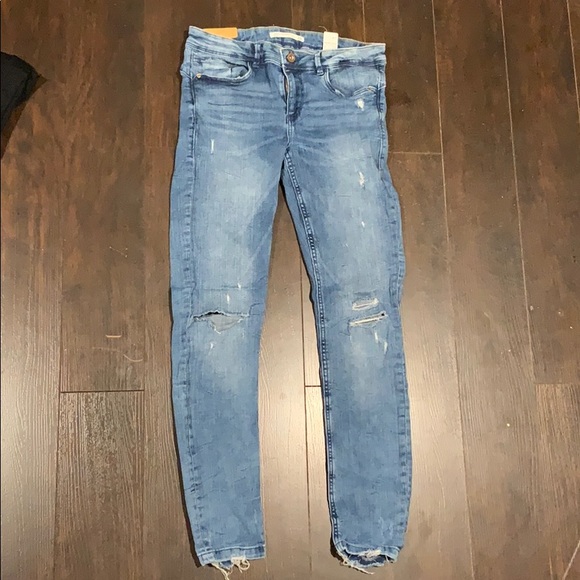 Zara Ripped Skinny Jeans - Picture 2 of 6